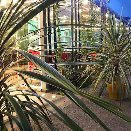 Western Galla Hotel